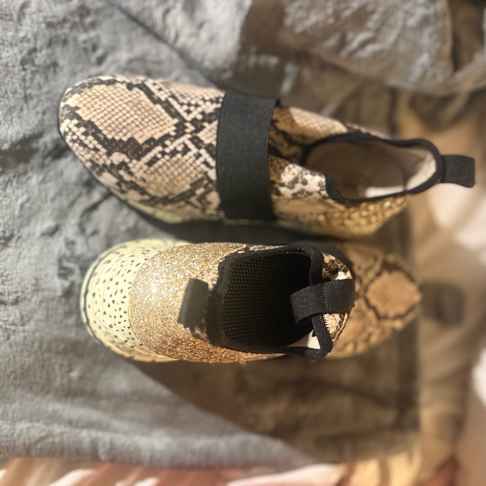 Steve Madden Girls Slip-On Sneakers - Black & Gold Snake Print
